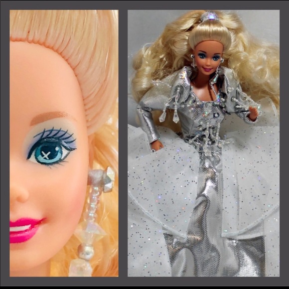 out of box Holiday Barbie - Picture 2 of 9